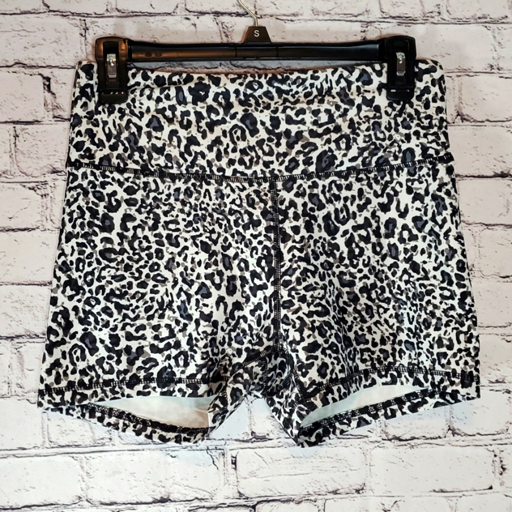 Balance Collection Animal Print Athletic Shorts Size L EUC - Picture 3 of 5